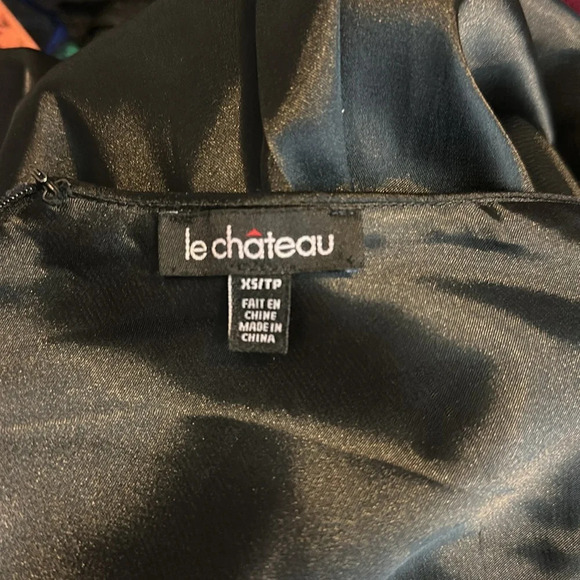 Le Chateau fitted sleeveless scoop neck v-back pockets skirt pleats satin piping - Picture 9 of 9